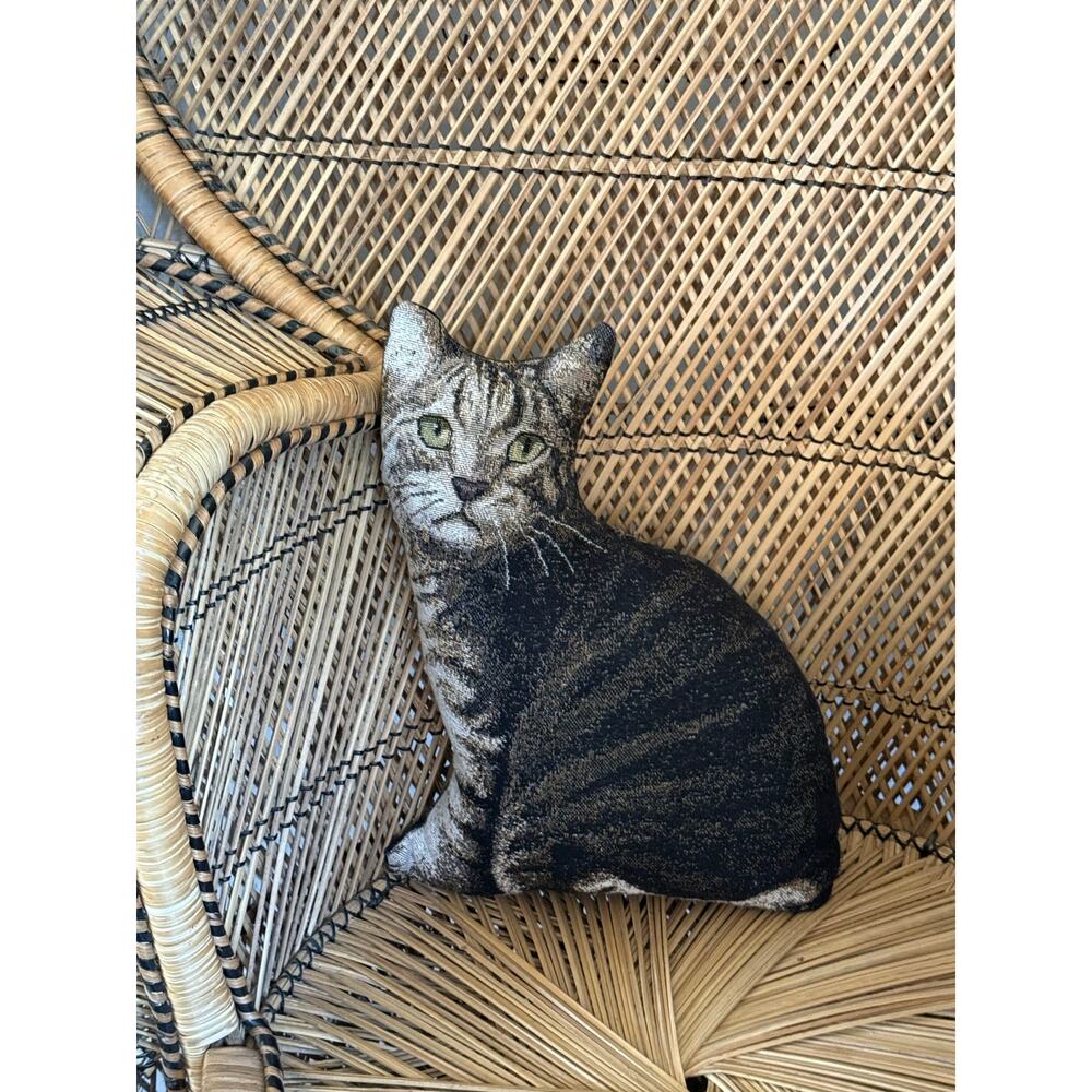 Kitty corner shaped pillow tapestry manual woodworkers and weaves.